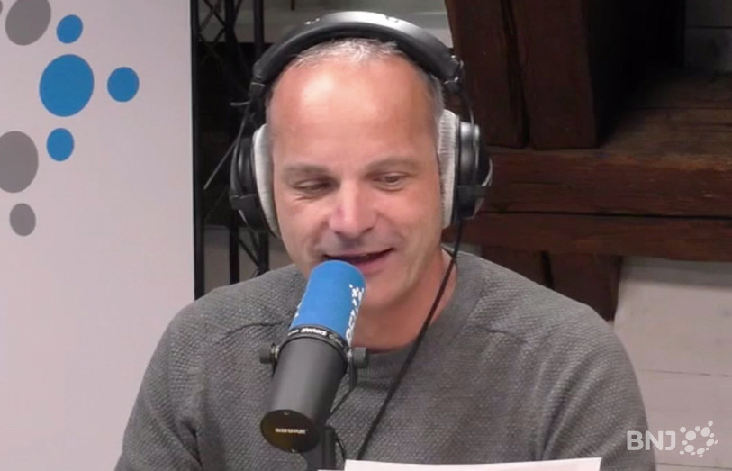 Jérôme Mouttet veut chasser la pluie avec sa chronique L'autre revue de presse.