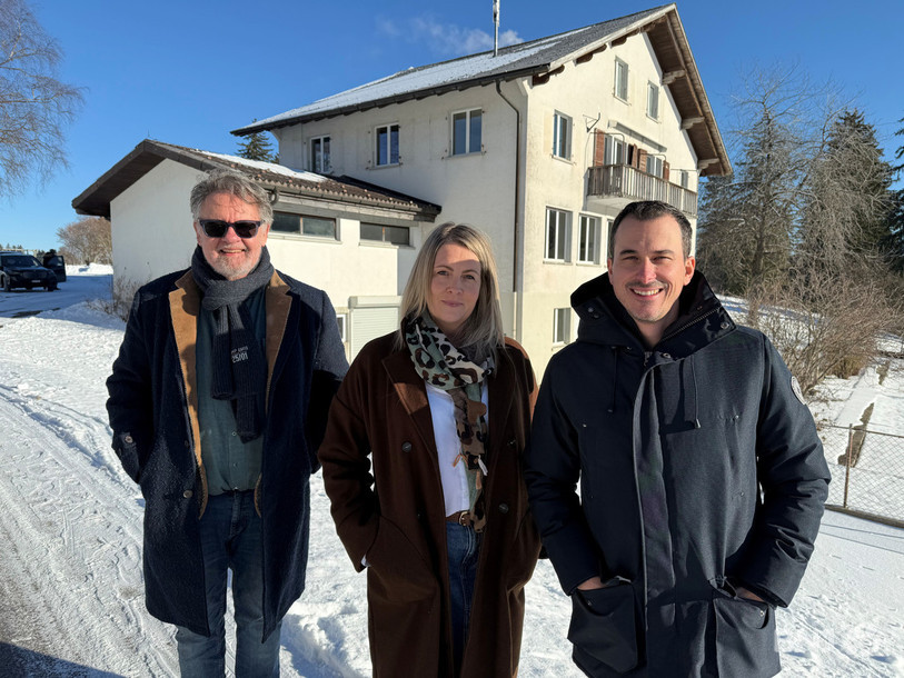 De gauche à droite : Pierre-Yves Wenger (directeur général PerspectivPLUS), Audrey Dousse (directrice opérationnelle PerspectivPLUS Groupe) et Christian Kneuss (responsable de site La Traversée) sont prêts pour accueillir les premiers enfants dès aujourd'hui.