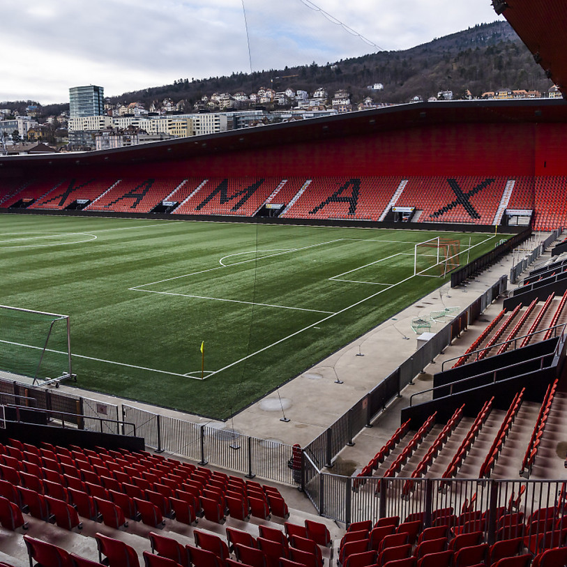 Johan Djourou et Xavier Kouassi ont découvert leur nouveau stade sous les couleurs xamaxiennes.