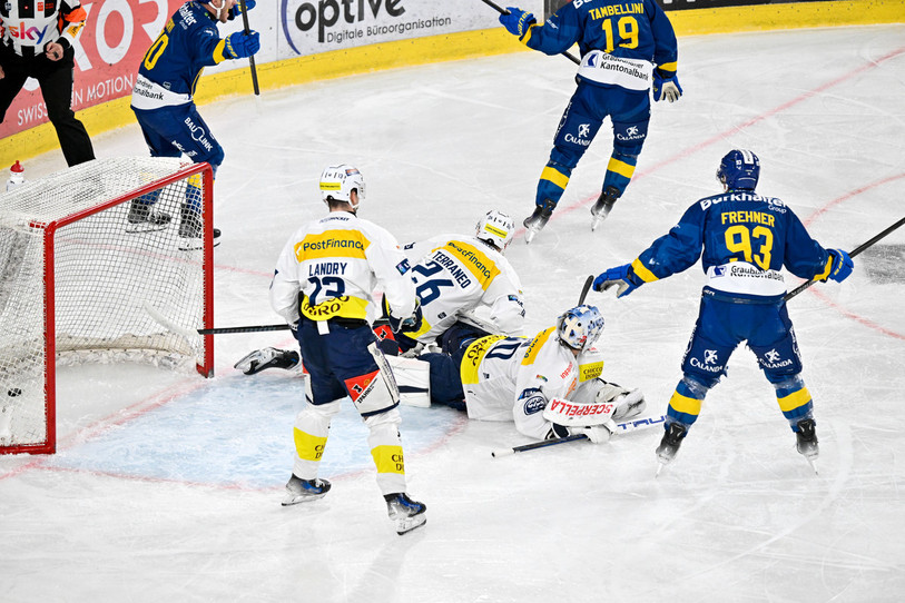 Simone Terraneo, ici avec le n°26, évolue avec Ambri depuis la saison 2021/2022. (Photo : KEYSTONE/Juergen Staiger).