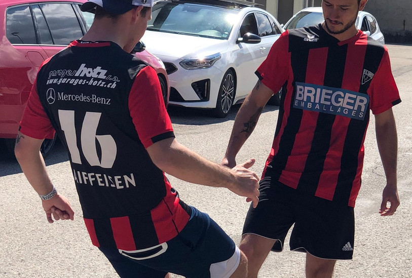 Les joueurs du FC Couvet se sont relayés sur 100 km. (photo: FC Couvet)