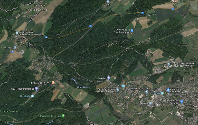 La route entre Rochefort et Bôle a été fermée suite à un accident. (Photo: Google Maps)