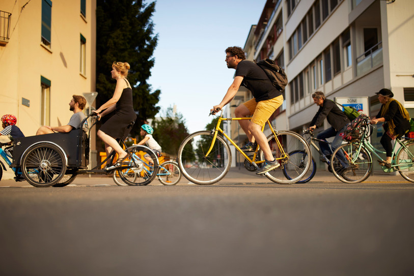 Les cyclistes vont-ils être bientôt privilégiés sur les quais de la Suze à Bienne ? C'est en tout cas le souhait de Pro Velo. (Photo: Pro Velo Bienne-Seeland-Jura bernois)