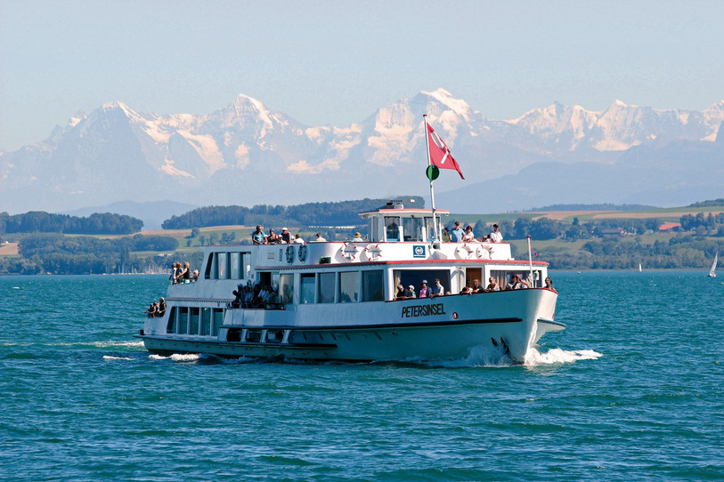 La Société de navigation du lac de Bienne met le cap sur l'été, après une pause forcée de presque trois mois. (photo: SNLB)