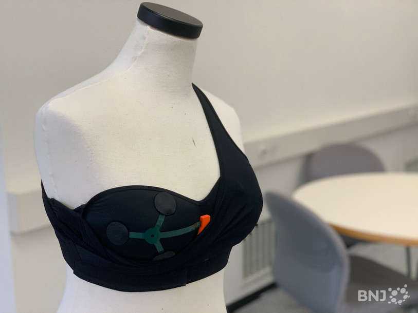 Le système électronique fabriqué par Turck Duotec à Delémont et intégré au soutien-gorge intelligent.