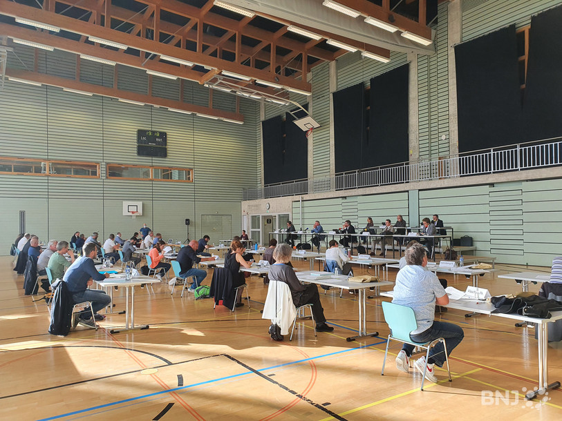 Les salles de gymnastiques d'espaceVAL à Couvet sont très prisées, comme ici par le Conseil général lors de la pandémie. (Photo: archives)