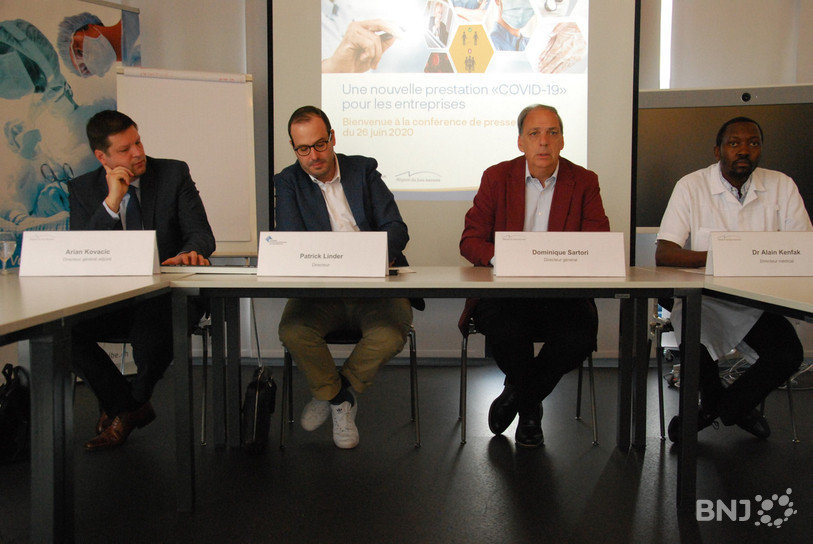 De gauche à droite, Arian Kovacic directeur adjoint de l'HJB, Patrick Linder directeur de la CEP, Dominique Sartori directeur de l'HJB ainsi qu'Alain Kenfak Foguena directeur médical de l’HJB.