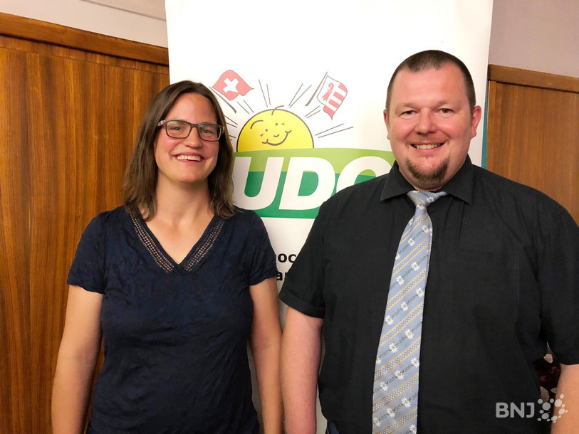 La Franc-Montagnarde Brigitte Favre et le Vadais Didier Spies sont candidats UDC au Gouvernement jurassien. Un Ajoulot va-t-il venir s'ajouter à la liste après le retrait de Romain Schaer? Réponse le 7 août.