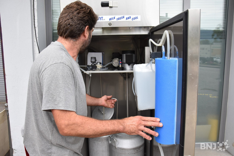 Un système d'injection d'eau rince les conduits après chaque utilisation.