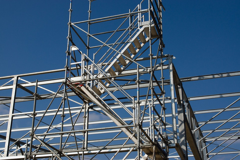 Un homme est tombé du 7e au 6e étage sur l’échafaudage d’un immeuble en construction. (Photo : illustration).