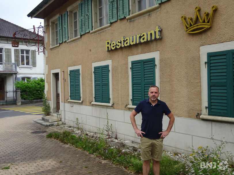 René Koelliker est historien de l'art. Il a participé aux recherches d'archives sur le restaurant de la Couronne à Sonceboz.