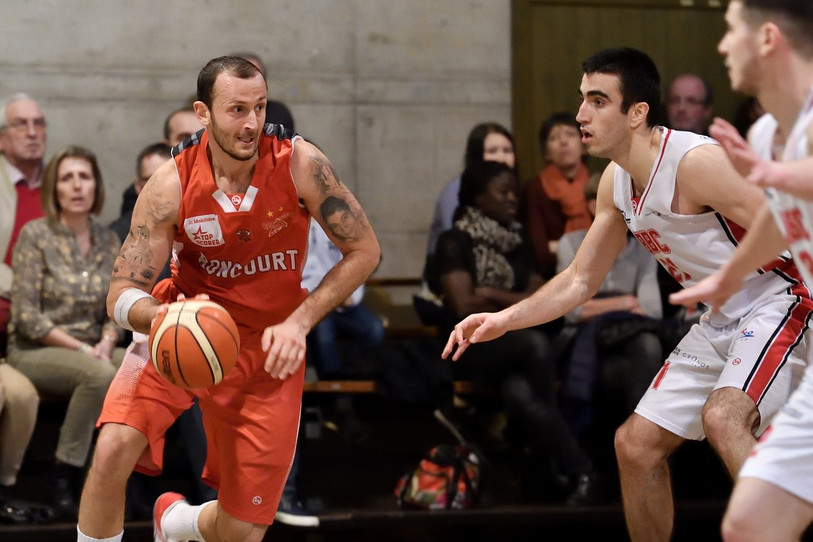 La dernière apparition de Nemanja Calasan avec le maillot du BC Boncourt date de la saison 2016-2017 (photo : archives/Georges Henz).