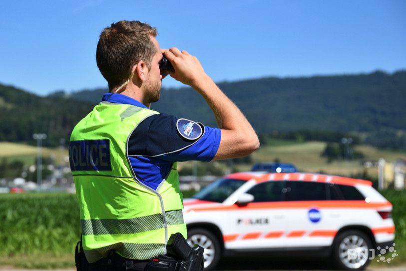 La police cantonale a contrôlé plus de 32'000 véhicules durant le mois d'août. (Photo : Georges Henz)