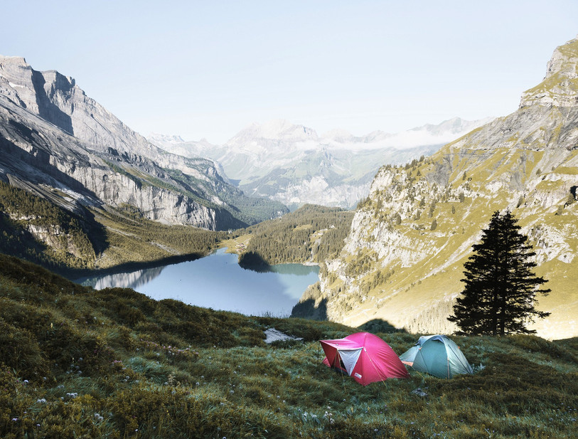 Attention au camping sauvage, les règles sont strictes en Suisse. (photo d'illustration)