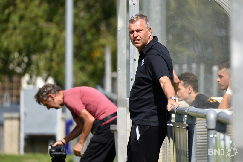 Steve Langel et ses joueurs du FC Tavannes/Tramelan n'ont pas trouvé la solution pour marquer samedi (photo : archives/Georges Henz).