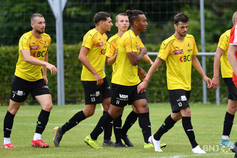 La balance n'a pas penché vendredi, avec une égalité 2-2 entre le FC Bassecourt et le FC Moutier (archive: Georges Henz).