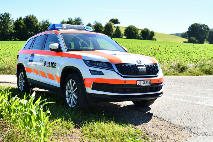 La police jurassienne a dû intervenir dans la nuit de vendredi à samedi à Courfaivre. (Photo : illustration / Georges Henz).