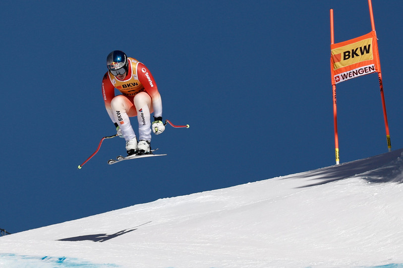 Franjo von Allmen s'est offert un joli podium pour commencer son week-end à Wengen. (AP Photo/Gabriele Facciotti)