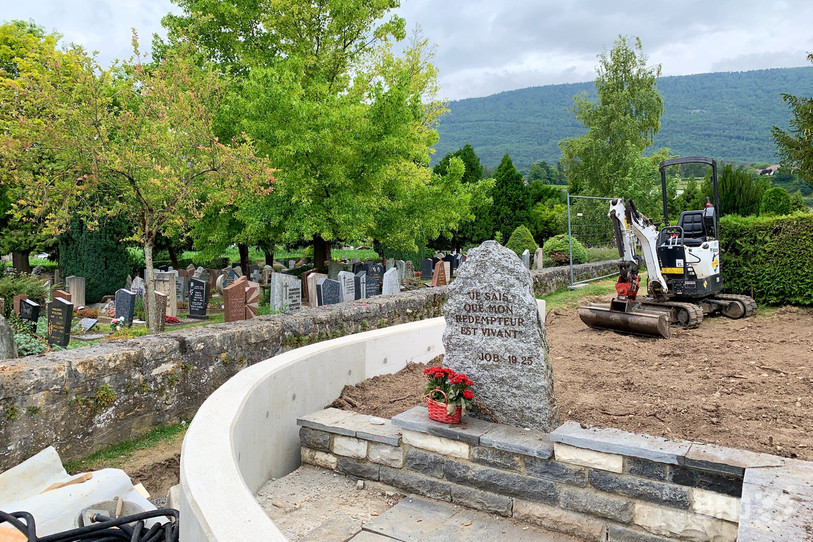 La tombe du souvenir de Saint-Blaise accueille les cendres des défunts dans une fosse commune.