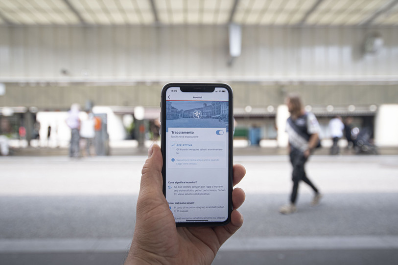 Les responsables de l'application SwissCovid ne peuvent pas encore mesurer son efficacité. (Photo : KEYSTONE/Ti-Press/Pablo Gianinazzi).