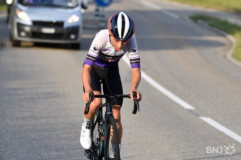 Justin Paroz a pris sa revanche sur Alexis Cohen qui l'avait battu lors de la première étape reliant Nods à Chasseral. (Photo : George Henz).