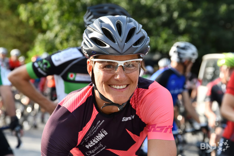 Carole Perrot peut avoir le sourire : elle s'est imposée aisément à l'arrivée à St-Brais (photo : Georges Henz).