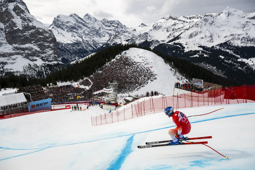 Marco Odermatt a été le plus fort lors de la descente de Wengen. (Photo : EPA/JEAN-CHRISTOPHE BOTT)