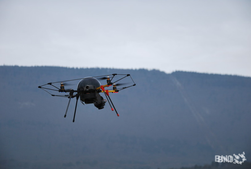 Le Canton de Neuchâtel réglemente l'usage des drones de moins de 25 kilos.. 