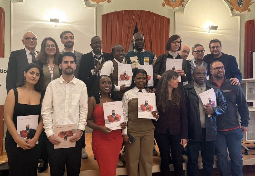 Les premiers certificats d’auxiliaire de santé CRS ont été remis ce jeudi soir à Bellelay à onze requérants d'asile.