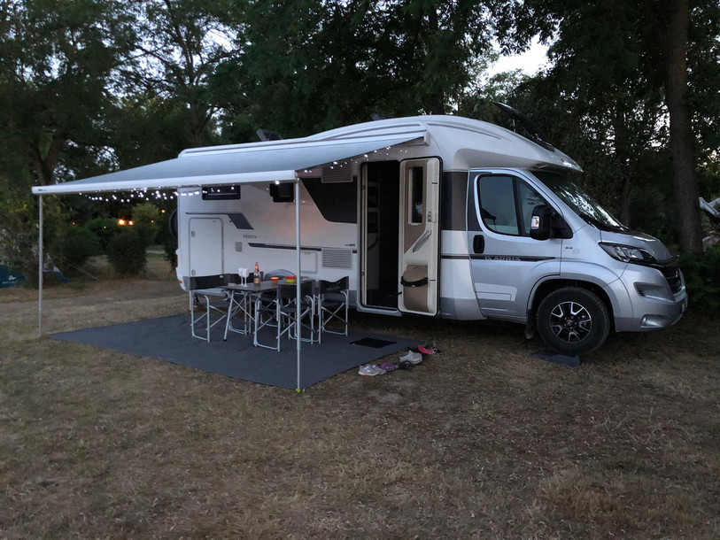 La famille Basso, de Tramelan, est partie trois semaines en vacances dans ce camping-car. (Photo: Pierre-Alain Basso)