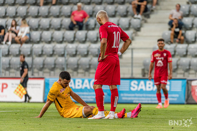 Sofian Achour a dû quitter ses partenaires, blessé (photo : Jonathan Vallat).