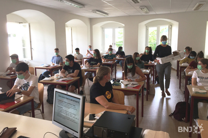 Le masque est désormais de rigueur dans les classes du Lycée cantonal de Porrentruy.