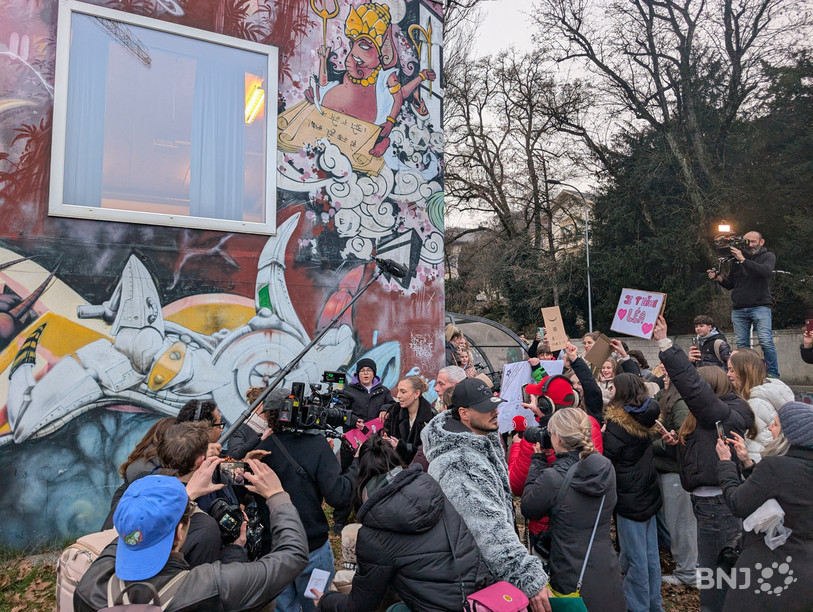 L'artiste a pris un bain de foule à Bienne mardi.