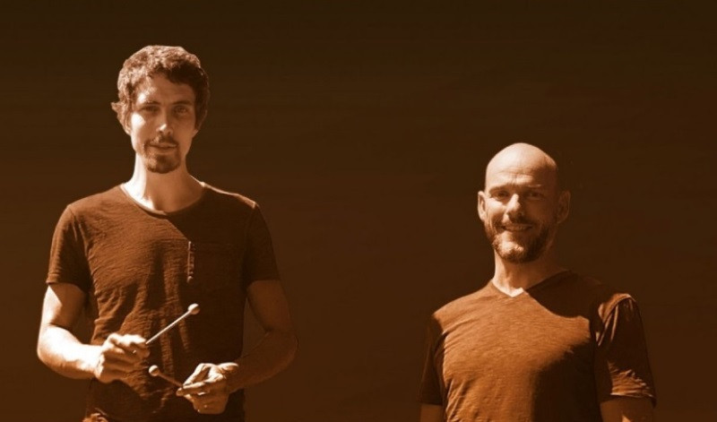 Le duo Lionel Frésard (à droite)-Jean-François Michelet présentera son spectacle « Caravane en Chœur » en janvier à Delémont (photo ldd).