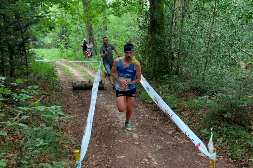 Jérémy Hunt a aisément remporté la 2e étape de la Lovis Brothers Climbing Serie mercredi soir (photo : Lovis Brothers Climbing Serie).