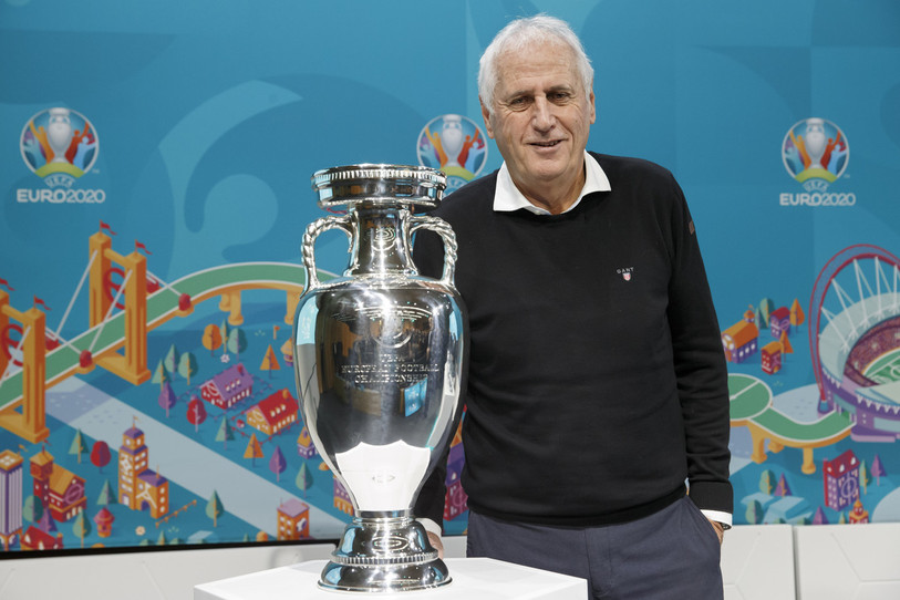 Bernard Challandes ne se montre pas tendre avec les clubs qui ont lancé le projet de Super League de football (photo : archives KEYSTONE-ATS).