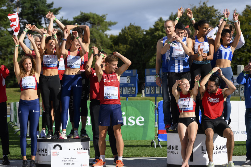 La FSG Alle (à gauche) a pris le 2e rang derrière le Lausanne-Sports Athlétisme (photo : KEYSTONE/Laurent Gillieron).