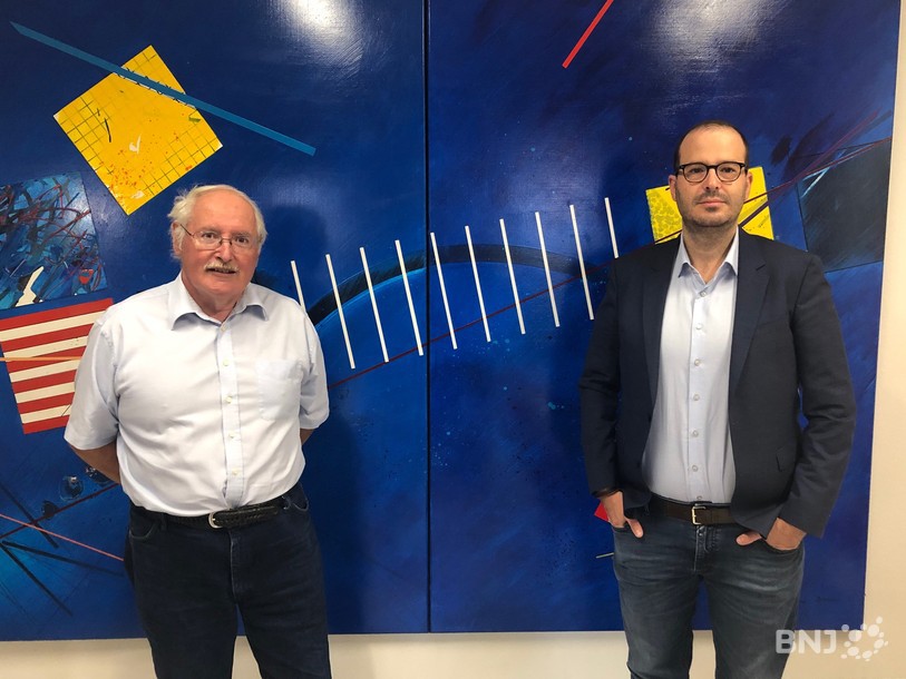 De gauche à droite : Walter Willener, président de l’UDC neuchâteloise et Patrick Linder, directeur de la Chambre d’économie publique du Jura bernois.