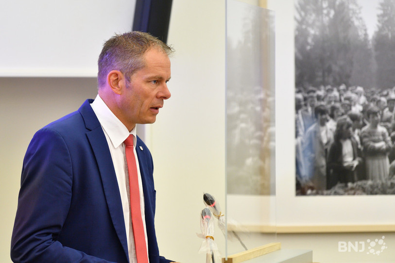 Le
Parlement jurassien a refusé une motion qui
demandait la finalisation du contournement du village de Courroux. (Photo : Georges Henz).