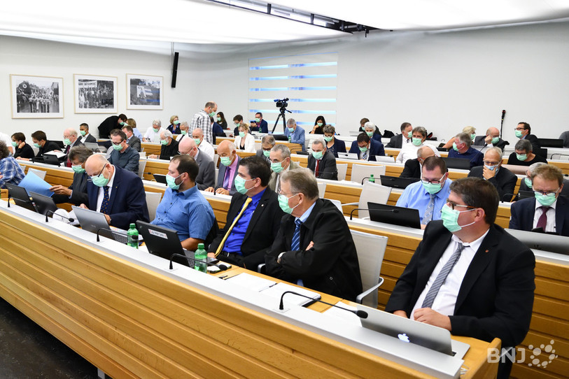 Le Parlement jurassien se réunira bien dans sa salle habituelle pour sa prochaine session (photo : Georges Henz).