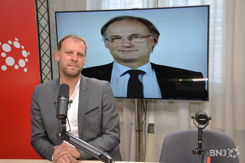 Fabien Fivaz et Yves Nidegger ont débattu vendredi matin sur le congé paternité.
