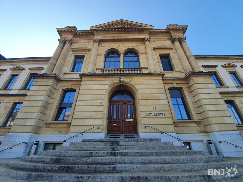 L'Université de Neuchâtel étudie actuellement la possibilité de mettre en place des tests salivaires gratuits. (Photo d'archive)