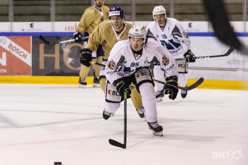 Arnaud Schnegg (ici à l'image) a été l'auteur d'un assist sur le 3-1 de Steven Macquat (photo : Mauricette Schnider).