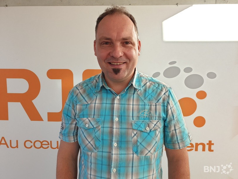 « La situation que nous vivons procure beaucoup de détresse, surtout chez les jeunes, confie Christophe Amstutz, directeur de La Main Tendue du Nord-Ouest. Nous les incitons à se confier à nous et à ne pas attendre que ça éclate avant de faire appel à notre aide. »