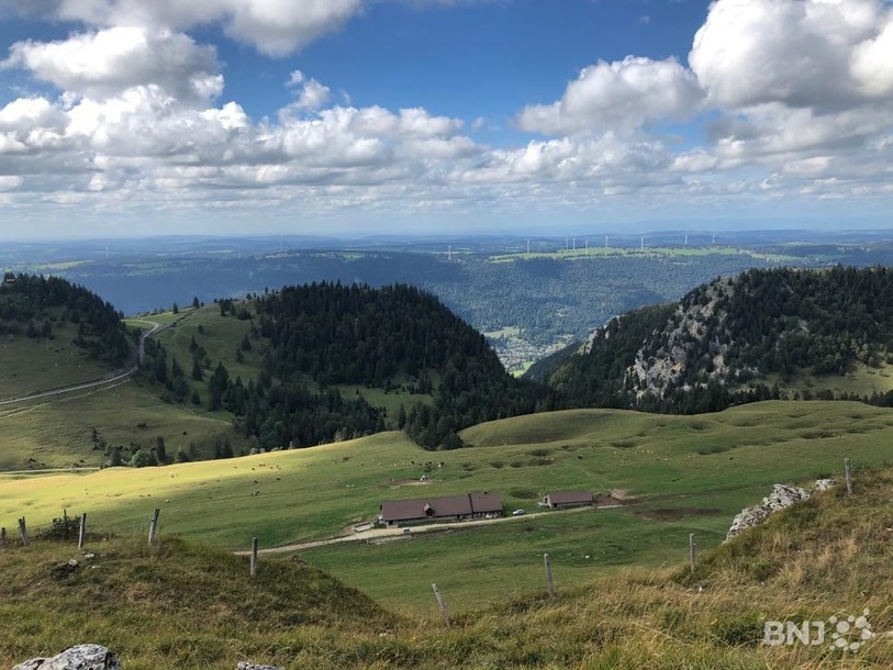 Le Parc Chasseral s’étend actuellement sur 382km2, faisant de lui un des parcs régionaux naturels les plus grands de Suisse.