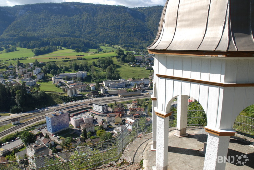 Le canton de Berne explique avoir maintenu une présence importante à Moutier ainsi qu'une large palette de prestations. (Photo : archives)