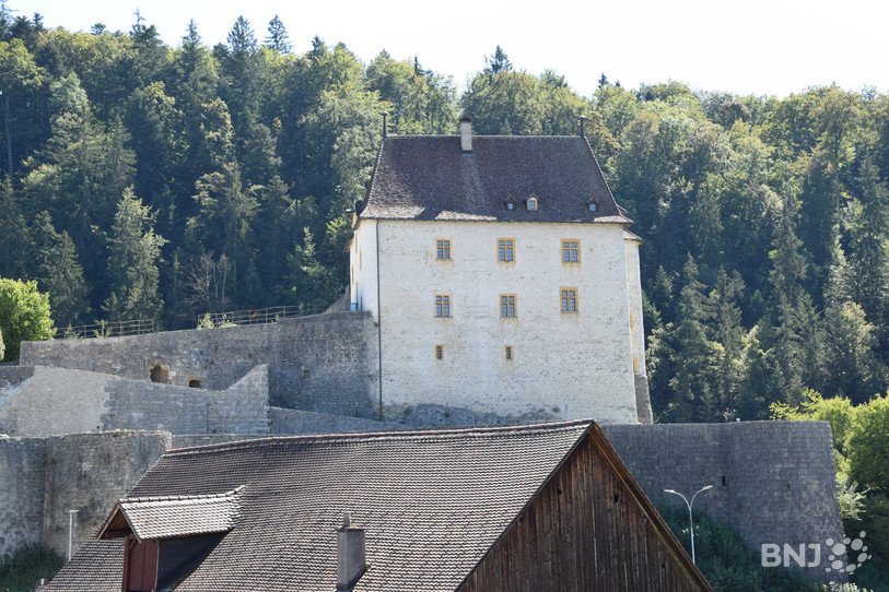 Du patrimoine aux platines : le Château de Valangin se prépare à vibrer au rythme de Basse Culture.