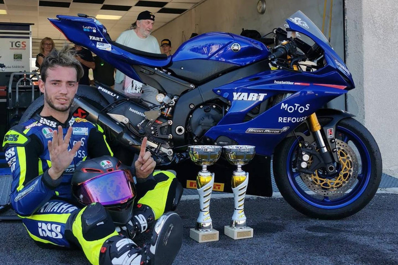 Stéphane Frossard ajoute deux coupes à son armoire à trophées (photo : Facebook Stéphane Frossard).