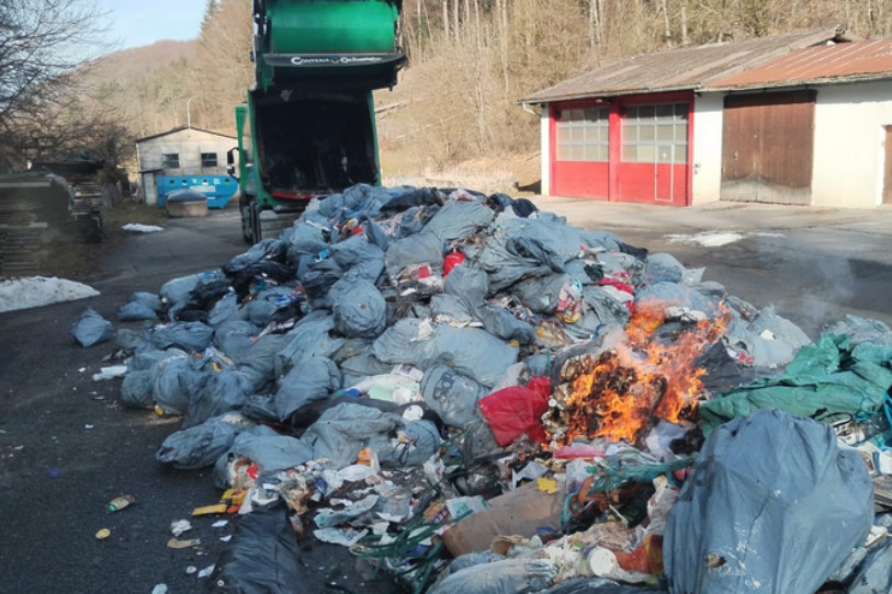 Ce type d’incident se produit une à deux fois par année, précise l'entreprise de recyclage et de transports de déchets GOTRI. (Photo : GOTRI.)