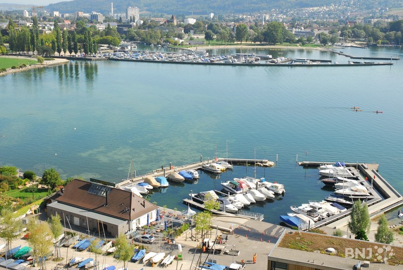  L'eau potable de Bienne provient du lac. Elle n'est plus conforme aux normes sur le chlorothalonil. (Photo : archives).